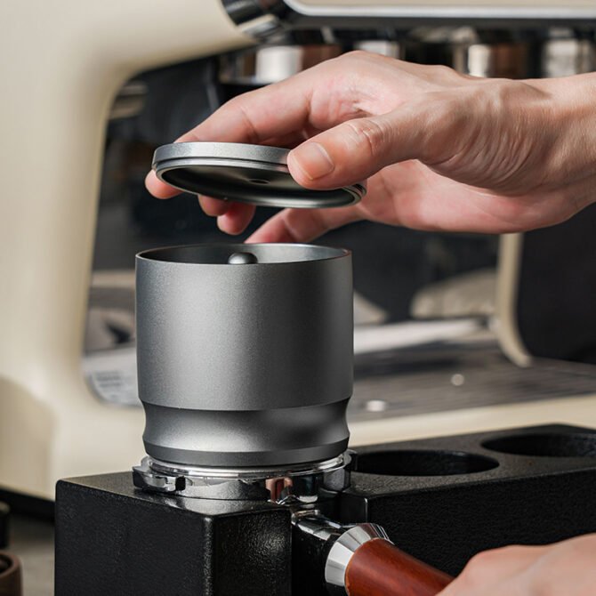 58mm Aluminum Alloy Coffee Grounds Dosing Cup with Lid – Anti-Spill - Image 2