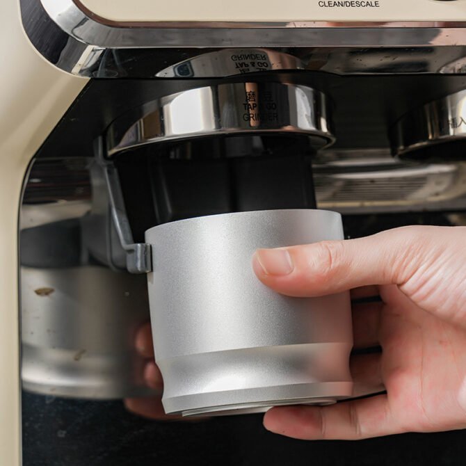 58mm Aluminum Alloy Coffee Grounds Dosing Cup with Lid – Anti-Spill - Image 3
