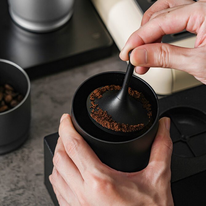 58mm Aluminum Alloy Coffee Grounds Dosing Cup with Lid – Anti-Spill - Image 4